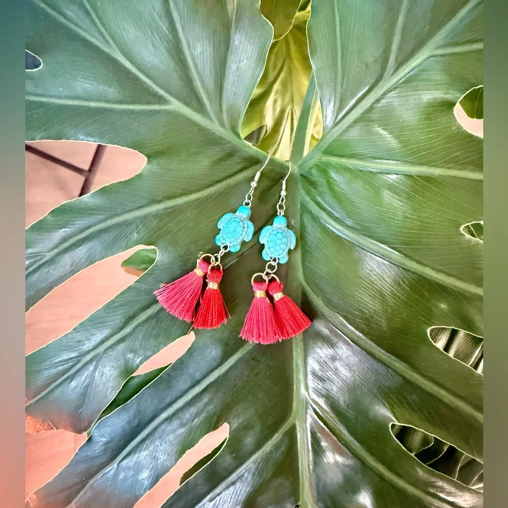 Howlite Turtle Earrings || Handmade